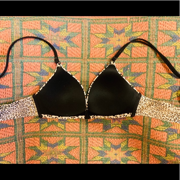 Victoria’s Secret 34A Leopard Bra - Picture 3 of 5